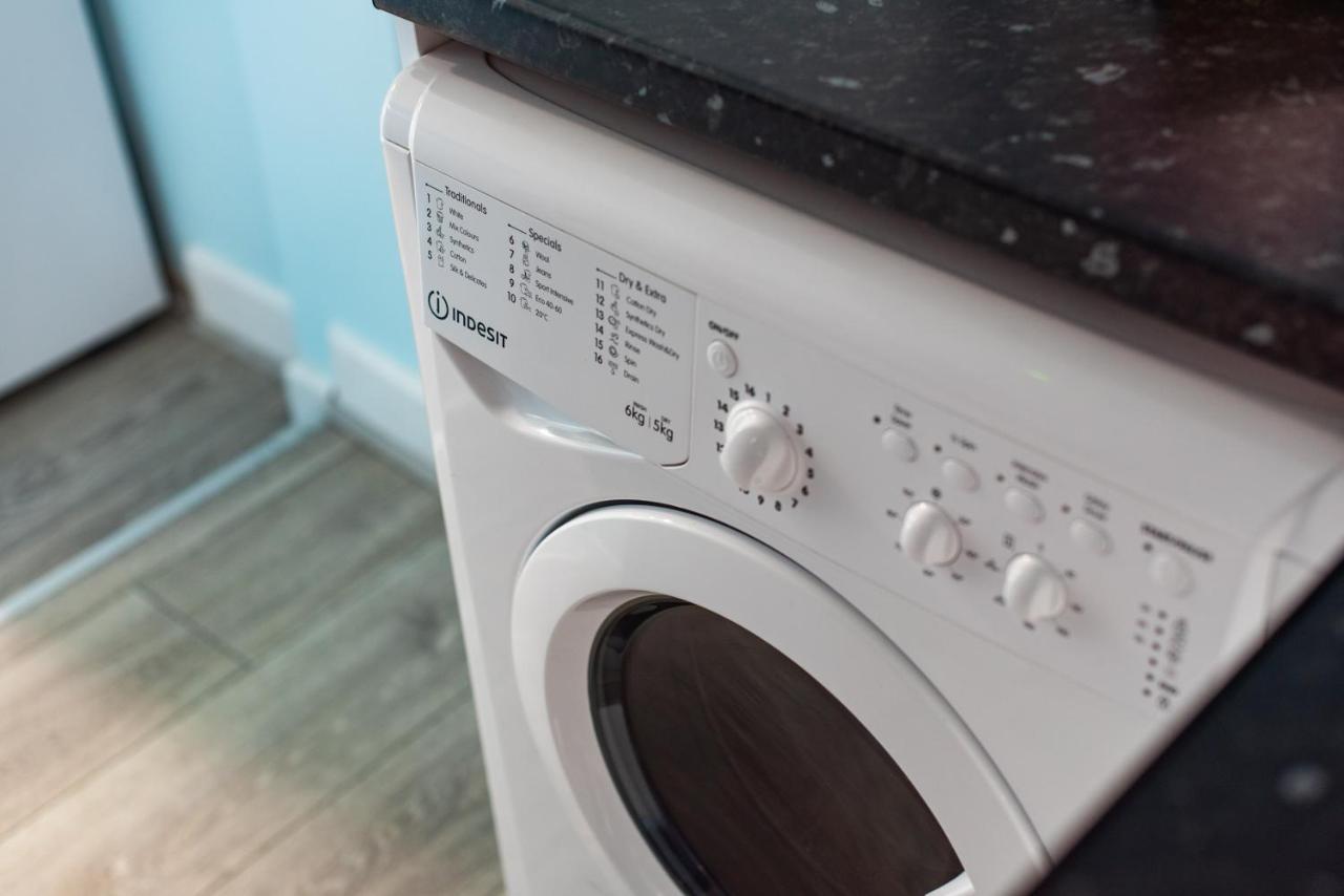 Heart Of Maidstone - Premium Double Rooms With Free Wi-Fi Exterior foto