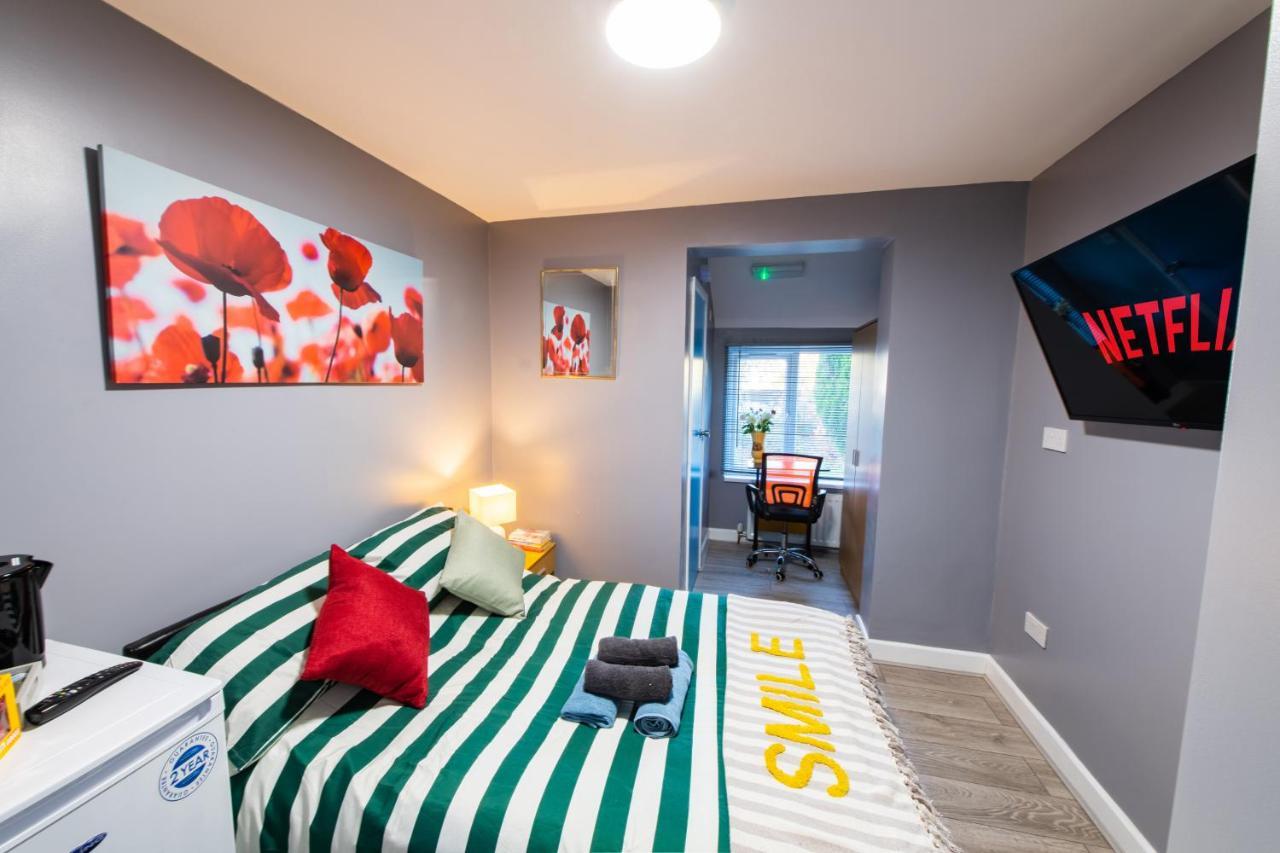 Heart Of Maidstone - Premium Double Rooms With Free Wi-Fi Exterior foto