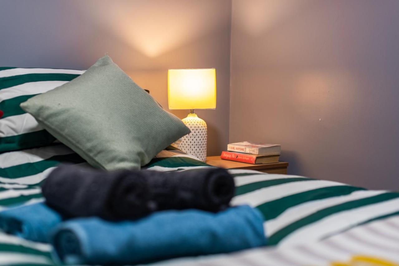 Heart Of Maidstone - Premium Double Rooms With Free Wi-Fi Exterior foto